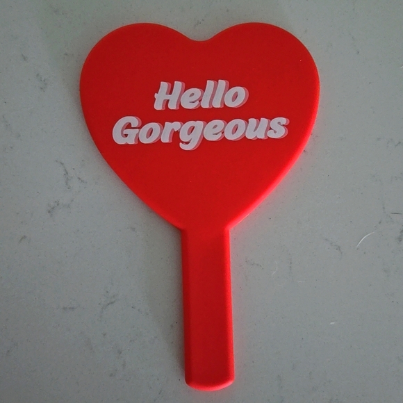 Red Heart-Shaped Hand Mirror Valentines gift 🎁 ♥️ - Picture 1 of 5